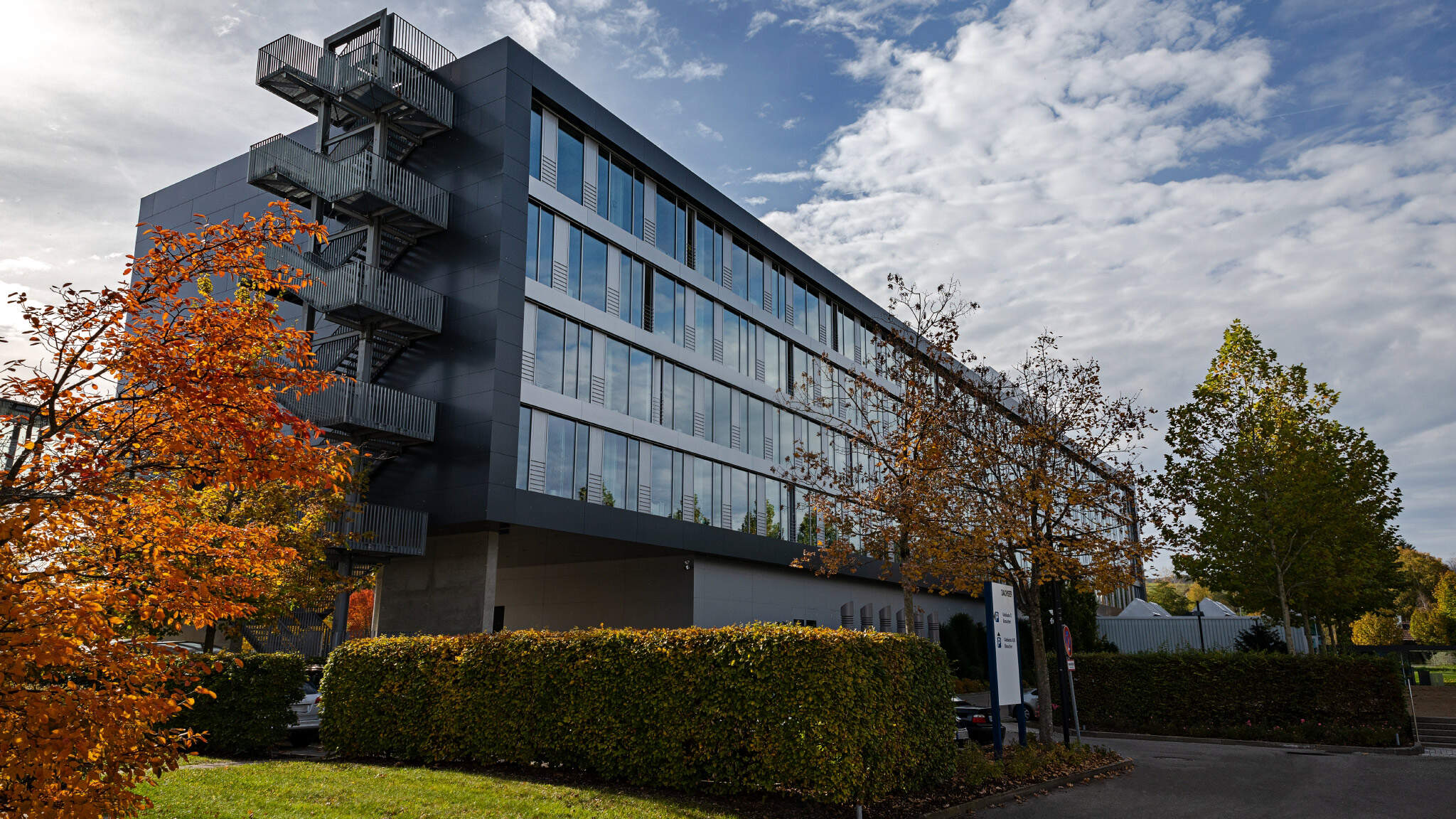 After finishing her trainee program, Maria B&auml;uerle is now a employee at the head office in Kempten.